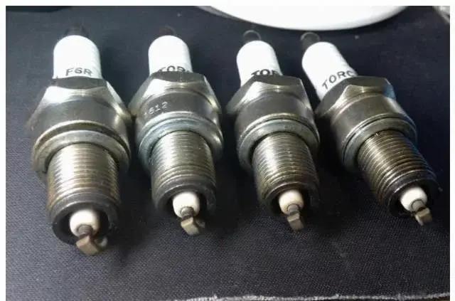 車子出現(xiàn)這3種征兆,是在提醒該換火花塞了